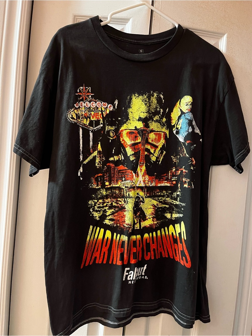 Fallout New Vegas Shirt Size M